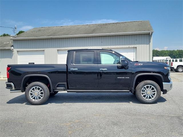 2024 Chevrolet Silverado 3500 HD Vehicle Photo in BERLIN, MD 21811-1121