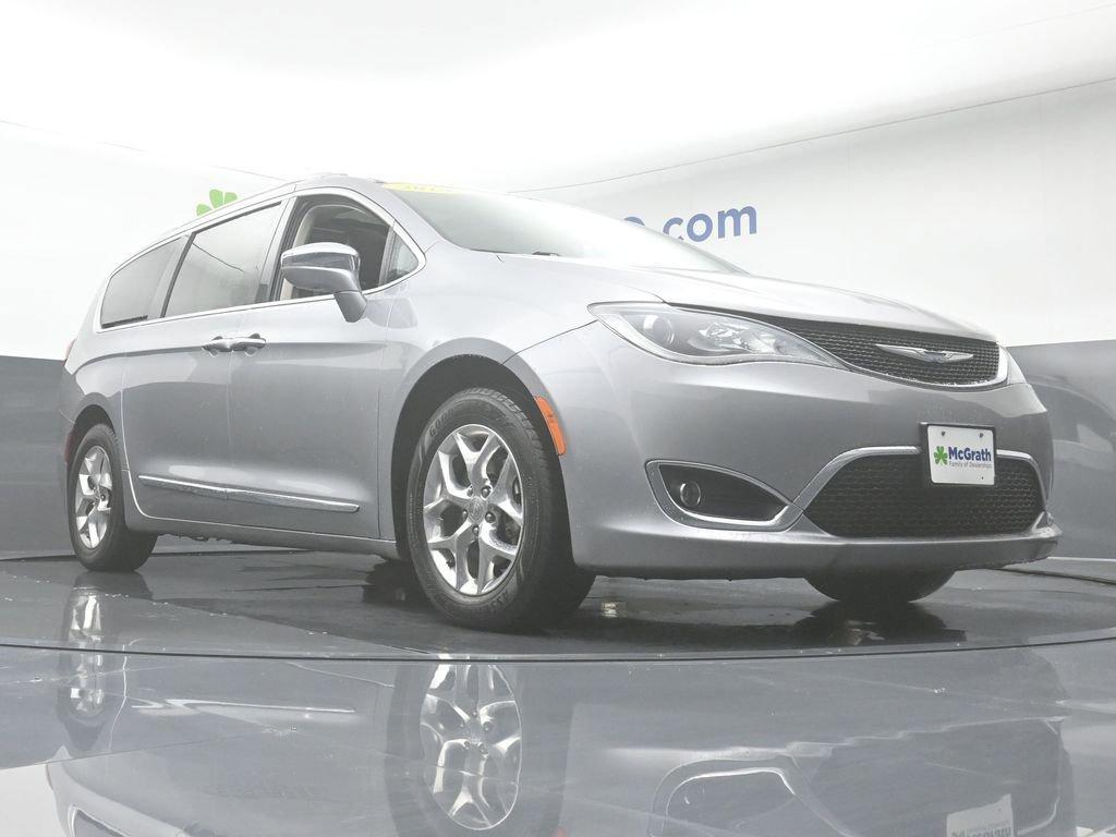 2018 Chrysler Pacifica Vehicle Photo in Marion, IA 52302