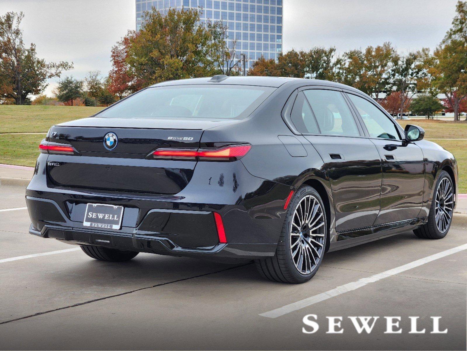 2025 BMW i7 Vehicle Photo in PLANO, TX 75024