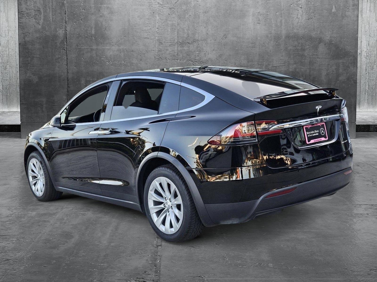 2021 Tesla Model X Vehicle Photo in Fort Lauderdale, FL 33316