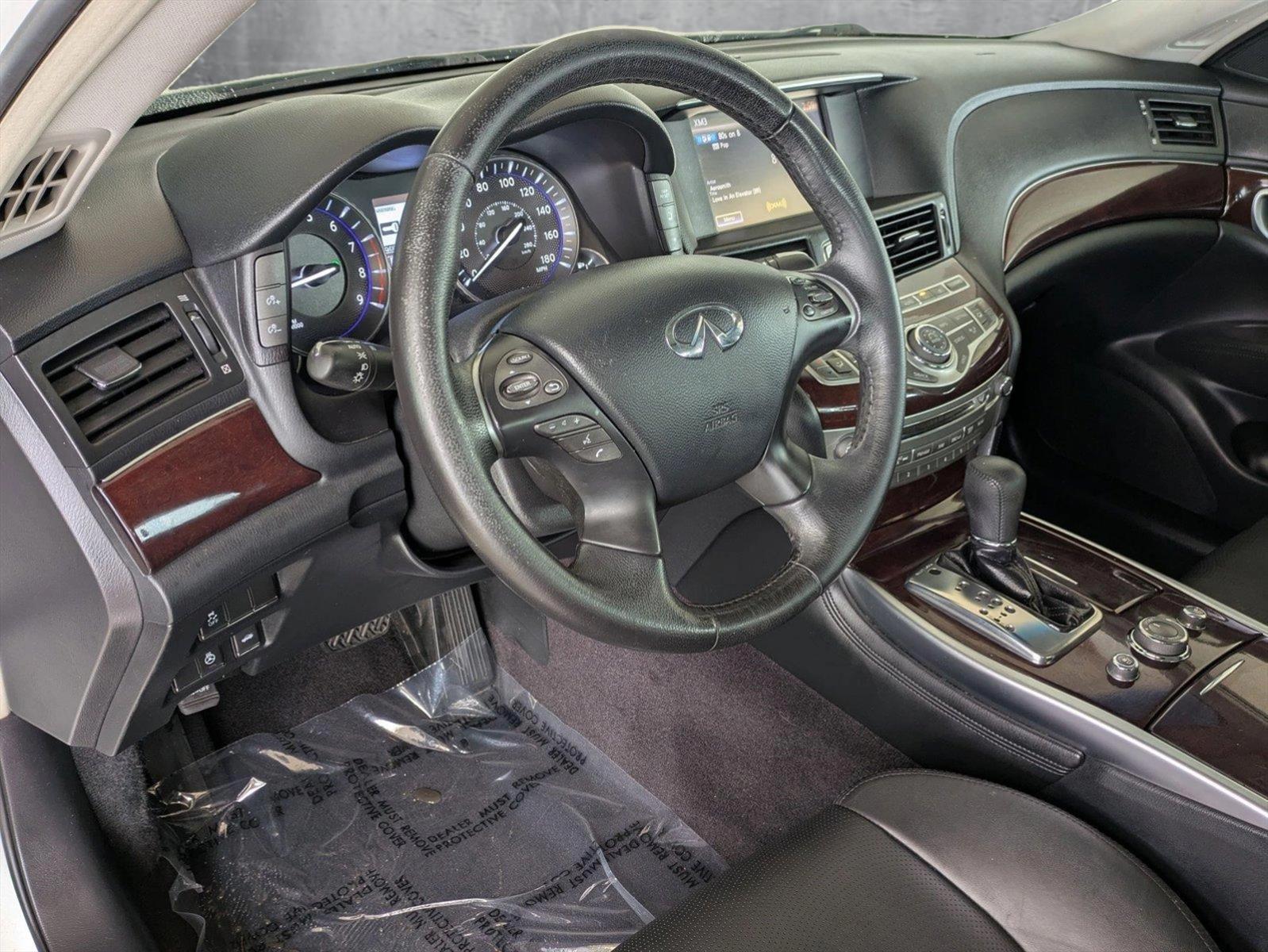 2016 INFINITI Q70 Vehicle Photo in Tustin, CA 92782