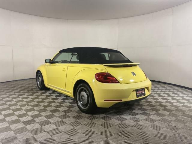 2013 Volkswagen Beetle Convertible Vehicle Photo in MEDINA, OH 44256-9001