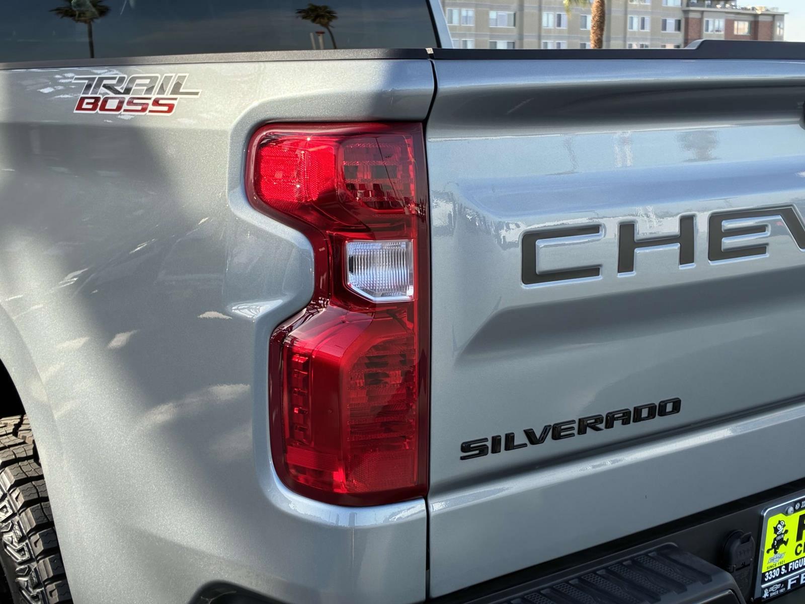 2025 Chevrolet Silverado 1500 Vehicle Photo in LOS ANGELES, CA 90007-3794