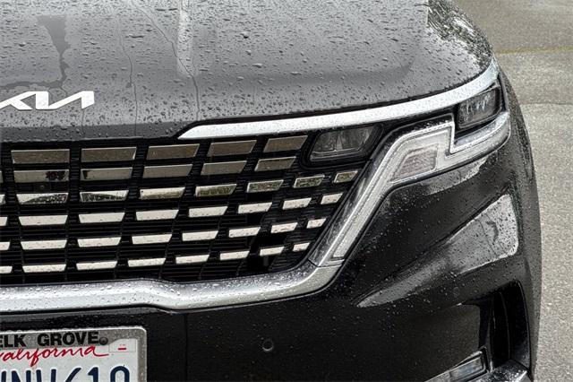 2022 Kia Carnival Vehicle Photo in ELK GROVE, CA 95757-8703