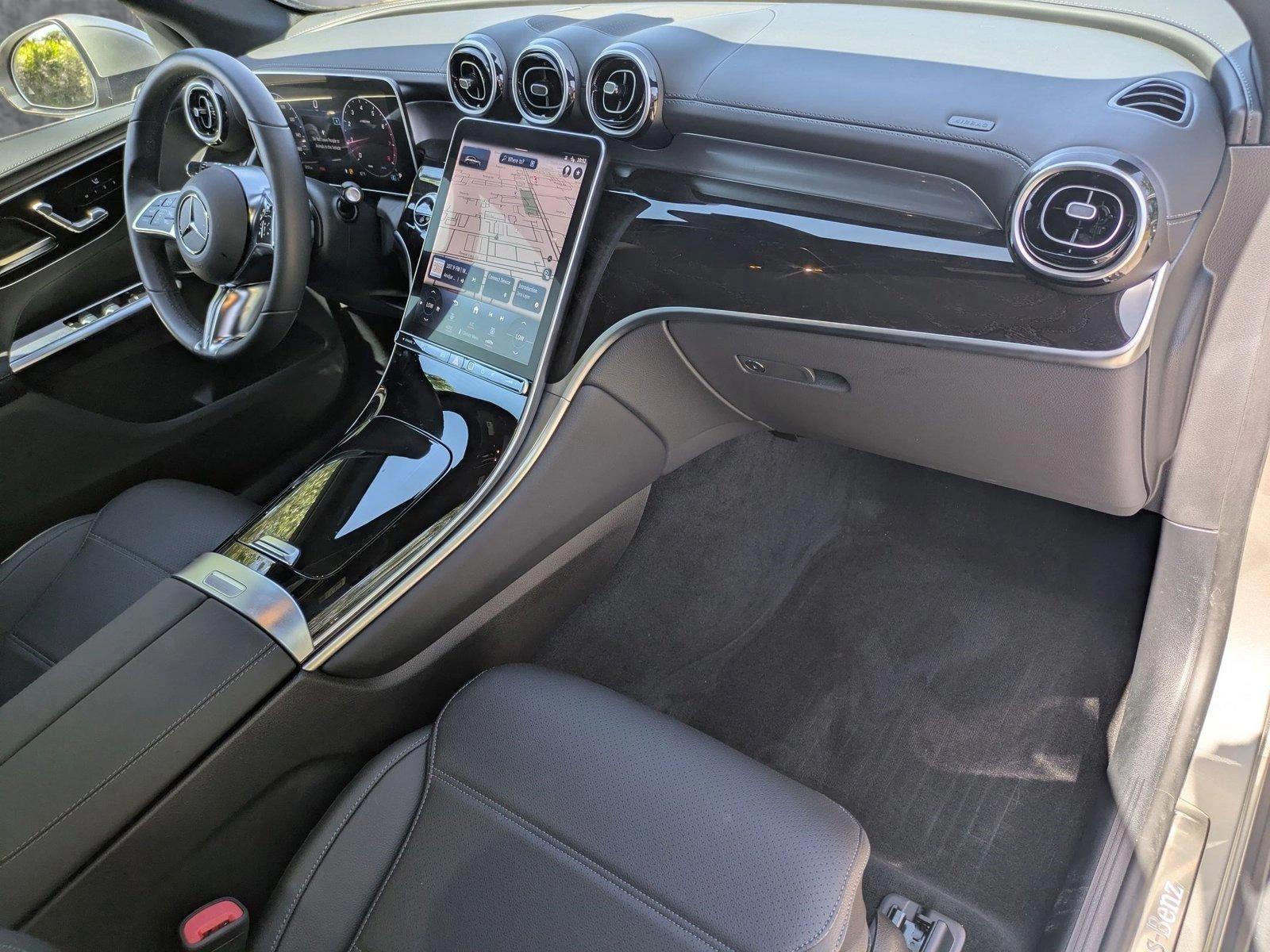 2024 Mercedes-Benz GLC Vehicle Photo in Sarasota, FL 34231