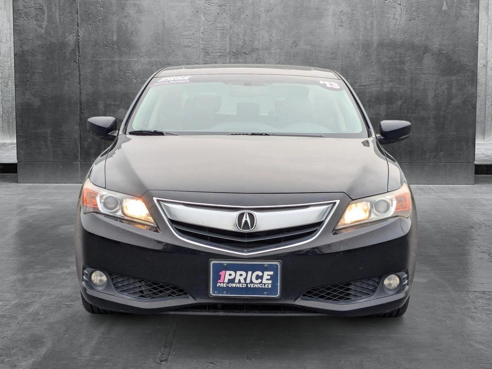 2013 Acura ILX Vehicle Photo in VALENCIA, CA 91355-1705