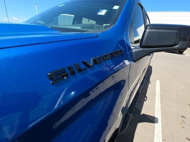 2023 Chevrolet Silverado 1500 Vehicle Photo in ENGLEWOOD, CO 80113-6708