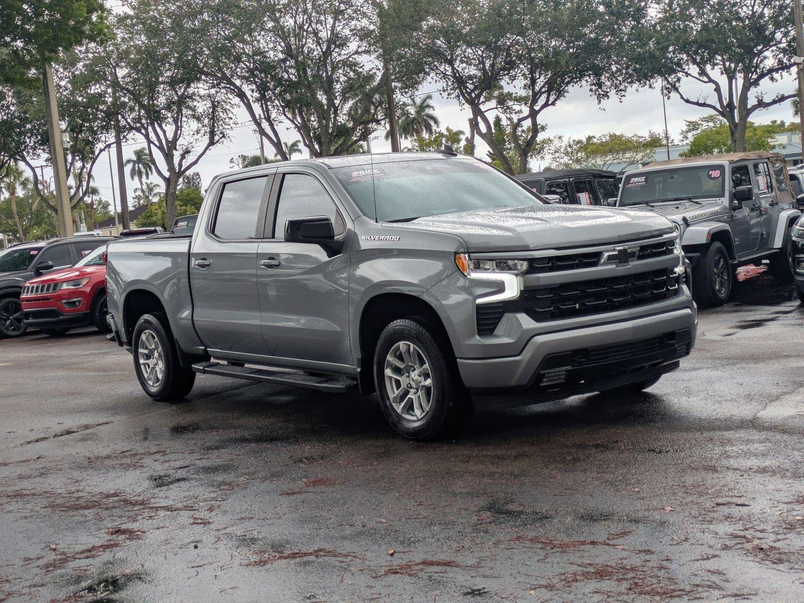 2024 Chevrolet Silverado 1500 Vehicle Photo in GREENACRES, FL 33463-3207
