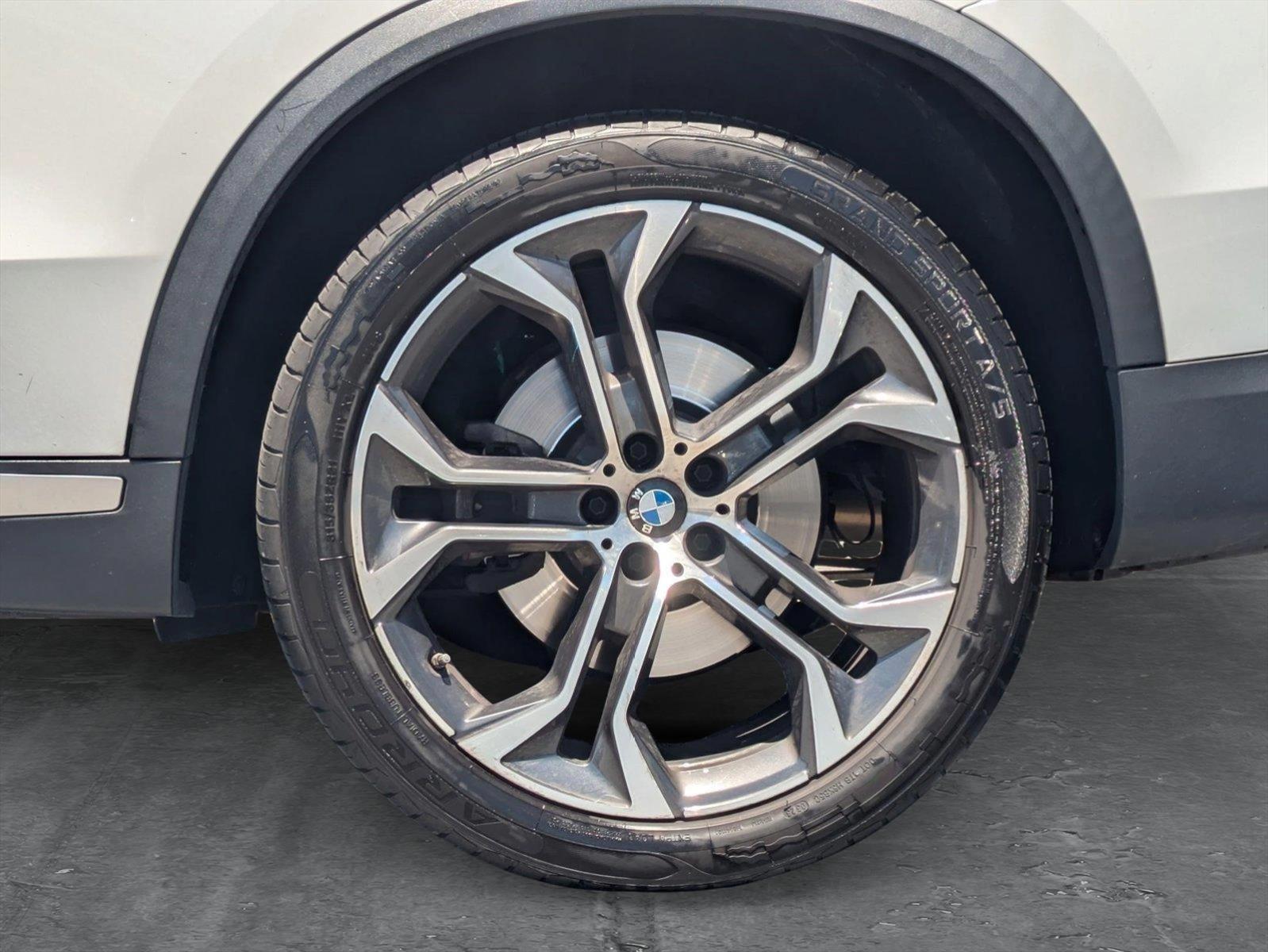 2022 BMW X5 sDrive40i Vehicle Photo in Valencia, CA 91355-1794