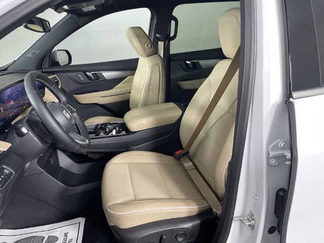 2025 Buick Enclave Vehicle Photo in GILBERT, AZ 85297-0402