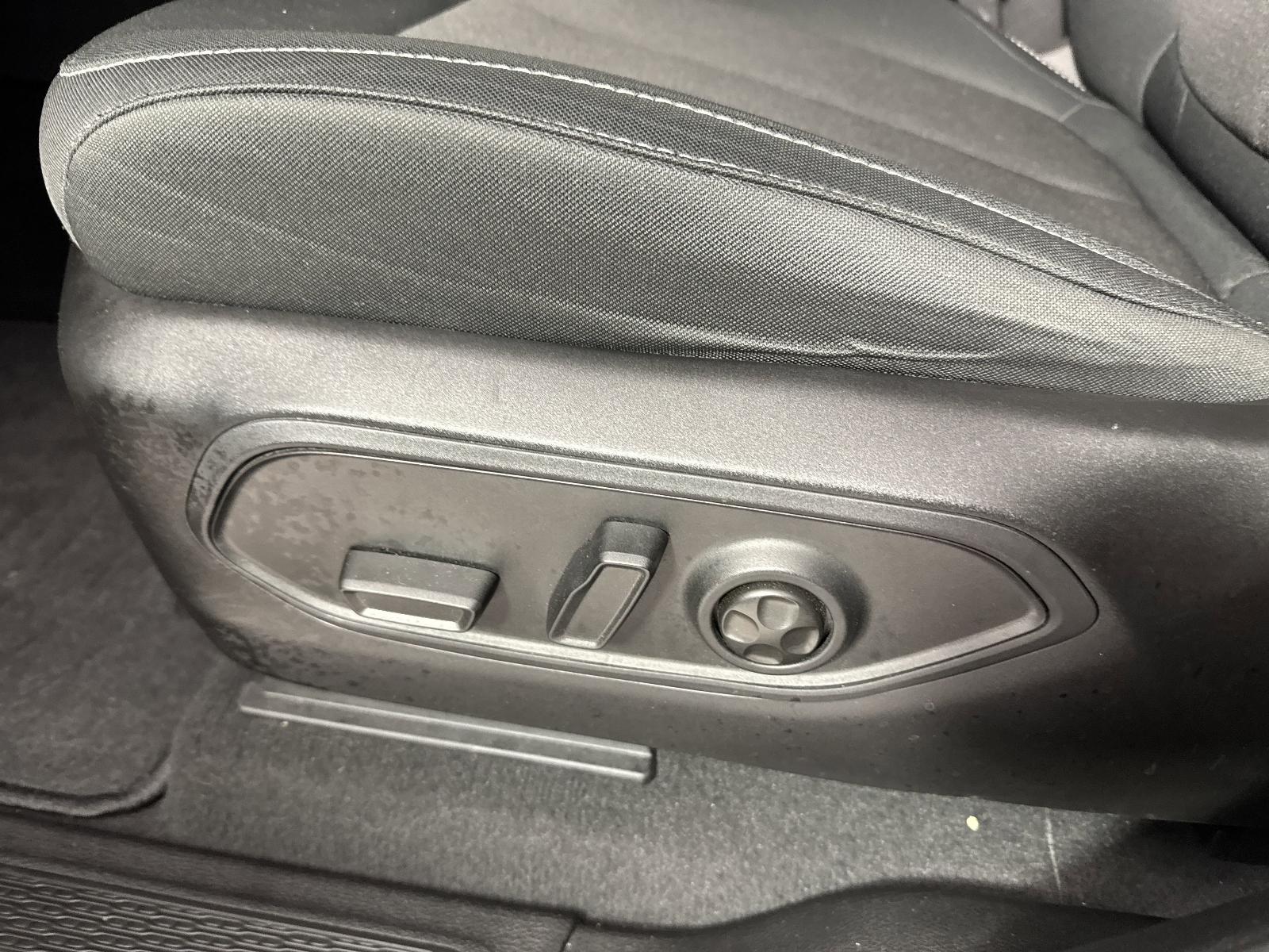 2024 Jeep Grand Cherokee Vehicle Photo in GEORGETOWN, TX 78626-7508