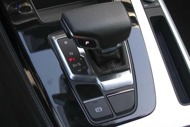 2024 Audi Q5 Vehicle Photo in SUGAR LAND, TX 77478