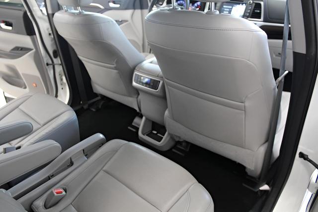 2016 Toyota Highlander Vehicle Photo in Green Bay, WI 54304