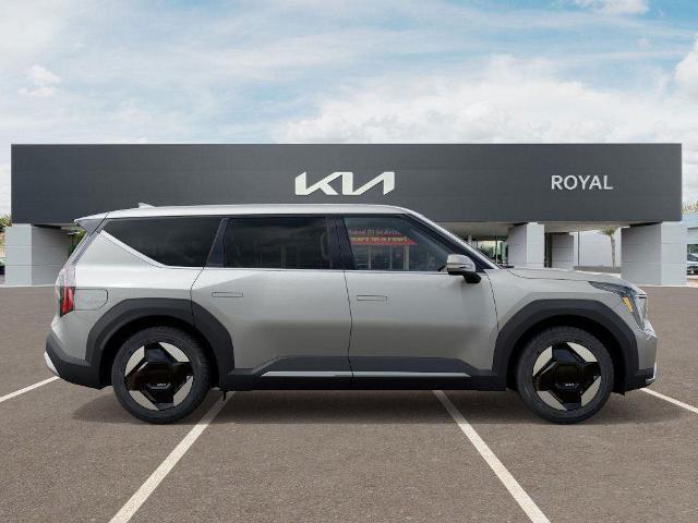 2026 Kia EV9 Vehicle Photo in Tucson, AZ 85712