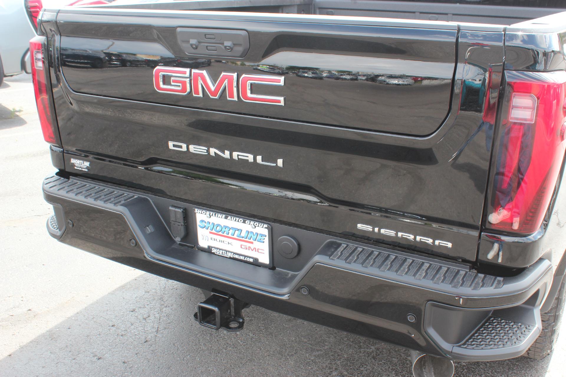 2025 GMC Sierra 2500 HD Vehicle Photo in AURORA, CO 80012-4011