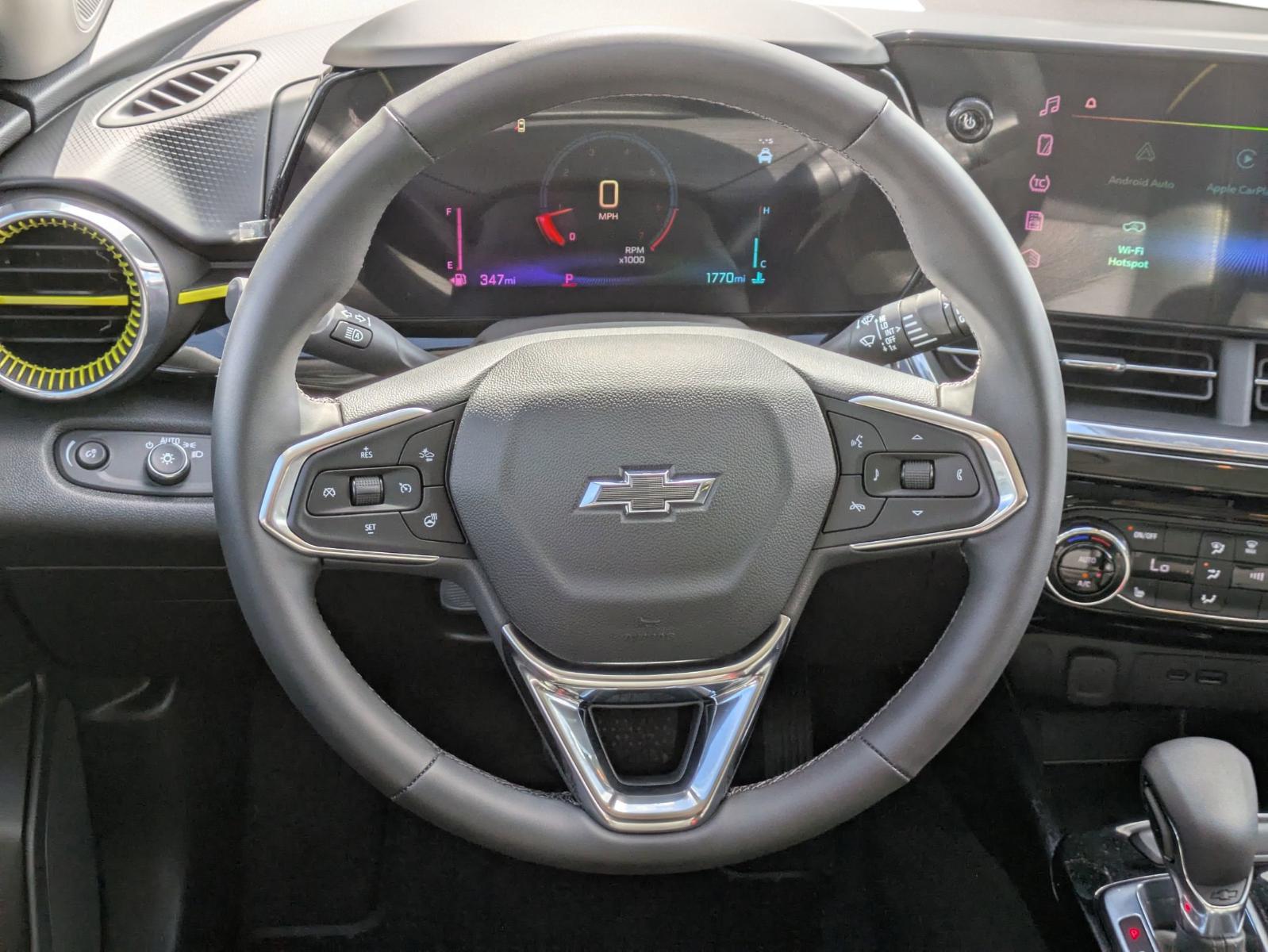 2025 Chevrolet Trax Vehicle Photo in SELMA, TX 78154-1460