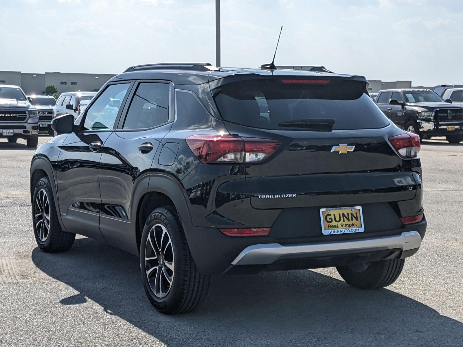 2024 Chevrolet Trailblazer Vehicle Photo in Seguin, TX 78155