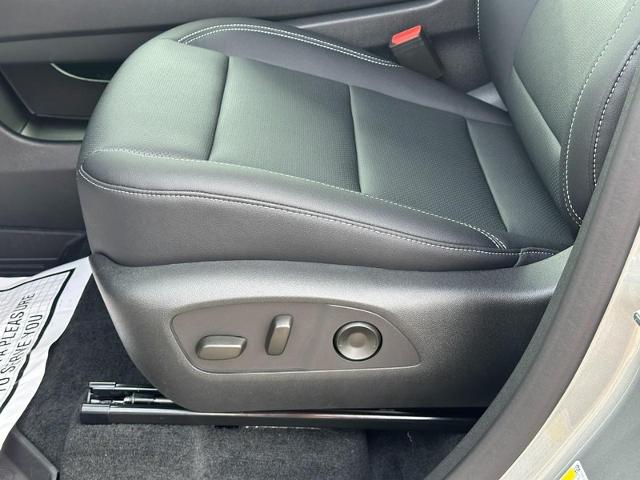 2025 Chevrolet Traverse Vehicle Photo in COLUMBIA, MO 65203-3903
