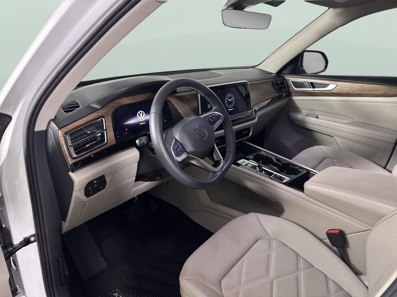 2024 Volkswagen Atlas Vehicle Photo in Georgetown, TX 78626