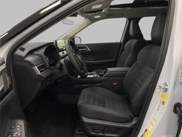 2025 Mitsubishi Outlander Vehicle Photo in Appleton, WI 54913