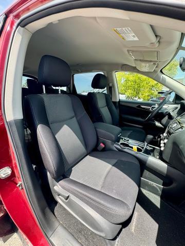 2017 Nissan Pathfinder Vehicle Photo in Lees Summit, MO 64086