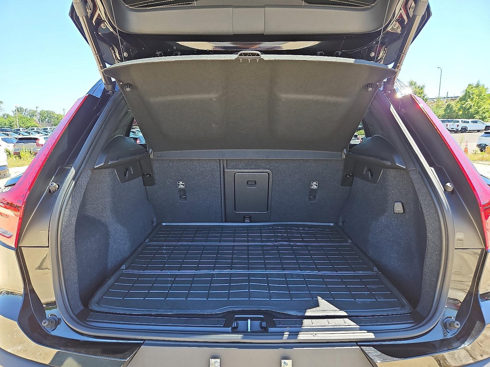 2023 Volvo XC40 Vehicle Photo in Trevose, PA 19053