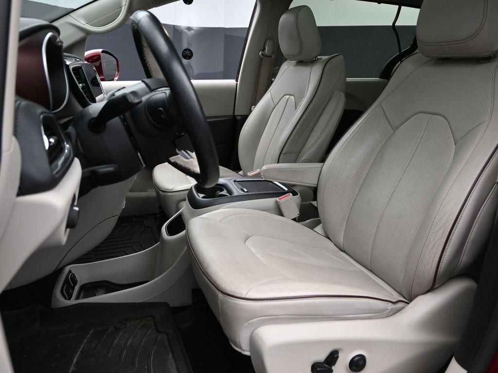 2019 Chrysler Pacifica Vehicle Photo in Marion, IA 52302