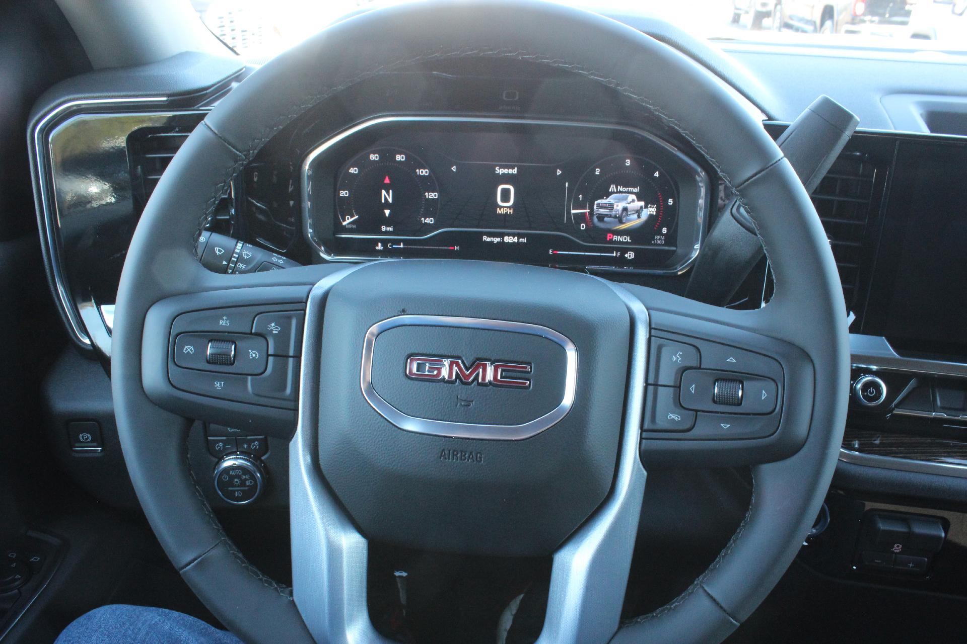 2025 GMC Sierra 2500 HD Vehicle Photo in AURORA, CO 80012-4011