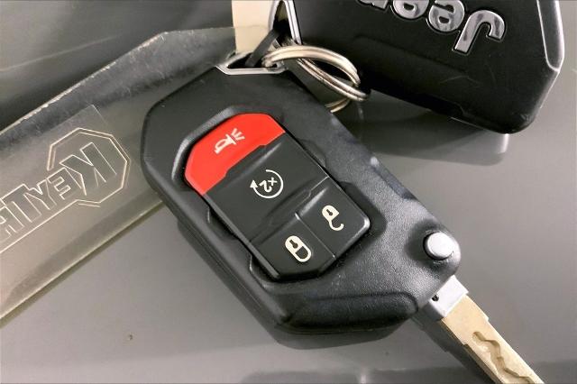 2021 Jeep Gladiator Vehicle Photo in Kansas City, MO 64114