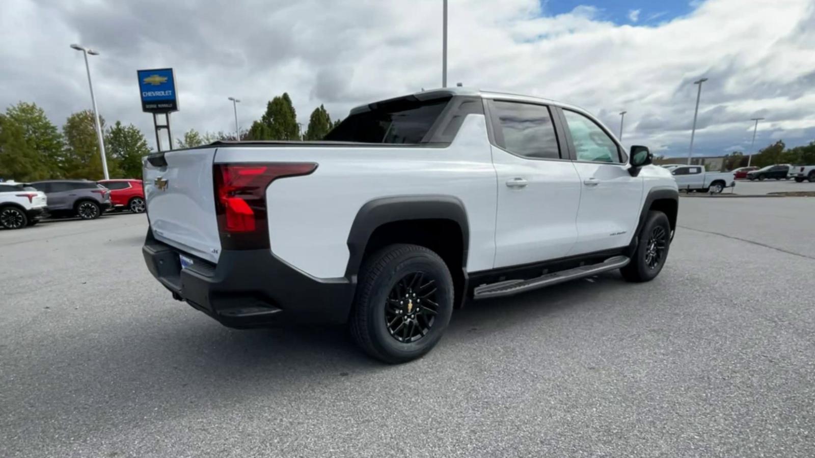 2024 Chevrolet Silverado EV Vehicle Photo in BENTONVILLE, AR 72712-4322