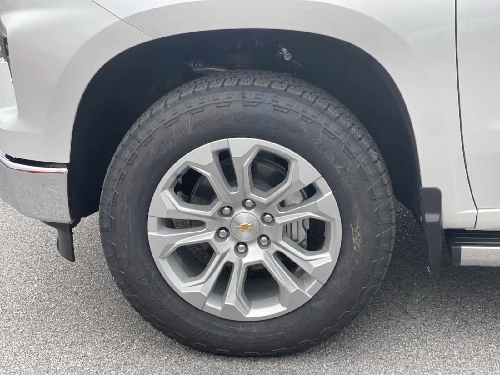 2025 Chevrolet Silverado 1500 Vehicle Photo in BENTONVILLE, AR 72712-4322