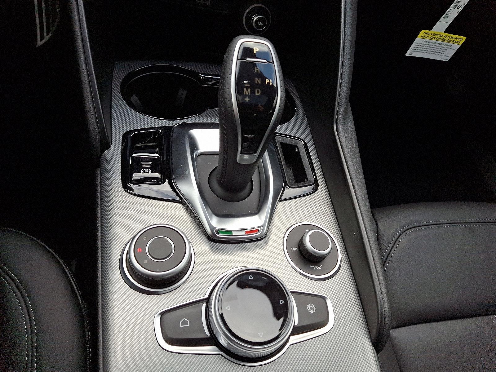 2025 Alfa Romeo Giulia Vehicle Photo in Willow Grove, PA 19090