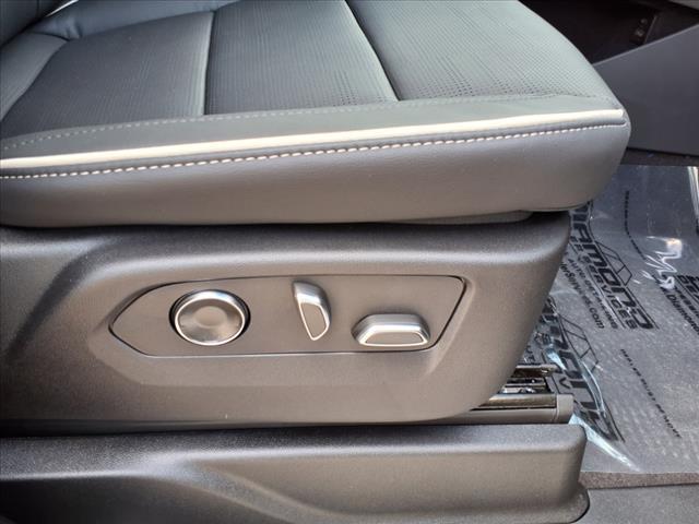 2025 Cadillac Escalade ESV Vehicle Photo in TAMPA, FL 33612-3404