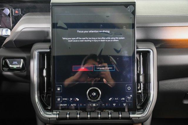 2025 GMC Yukon XL Vehicle Photo in PUYALLUP, WA 98371-4149