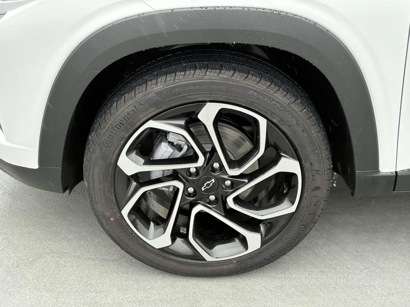 2025 Chevrolet Trax Vehicle Photo in LOS ANGELES, CA 90007-3794