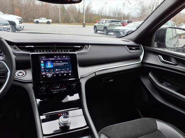 2024 Jeep Grand Cherokee Vehicle Photo in EMPORIA, VA 23847-1235