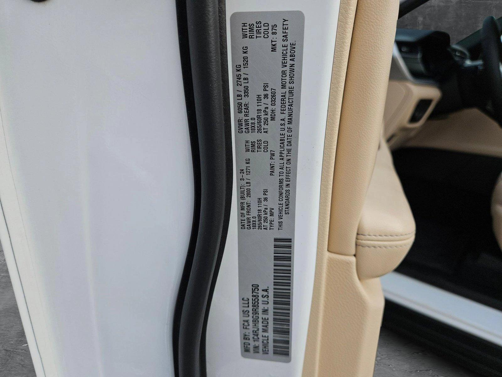 2024 Jeep Grand Cherokee Vehicle Photo in CORPUS CHRISTI, TX 78416-1100