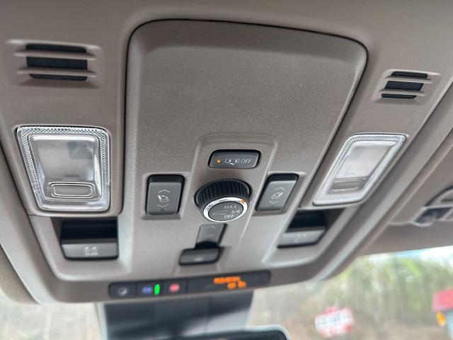 2025 GMC Yukon Vehicle Photo in MARION, NC 28752-6372