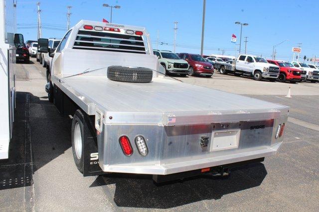 2025 GMC Sierra 3500 HD Chassis Cab Vehicle Photo in SAINT CLAIRSVILLE, OH 43950-8512