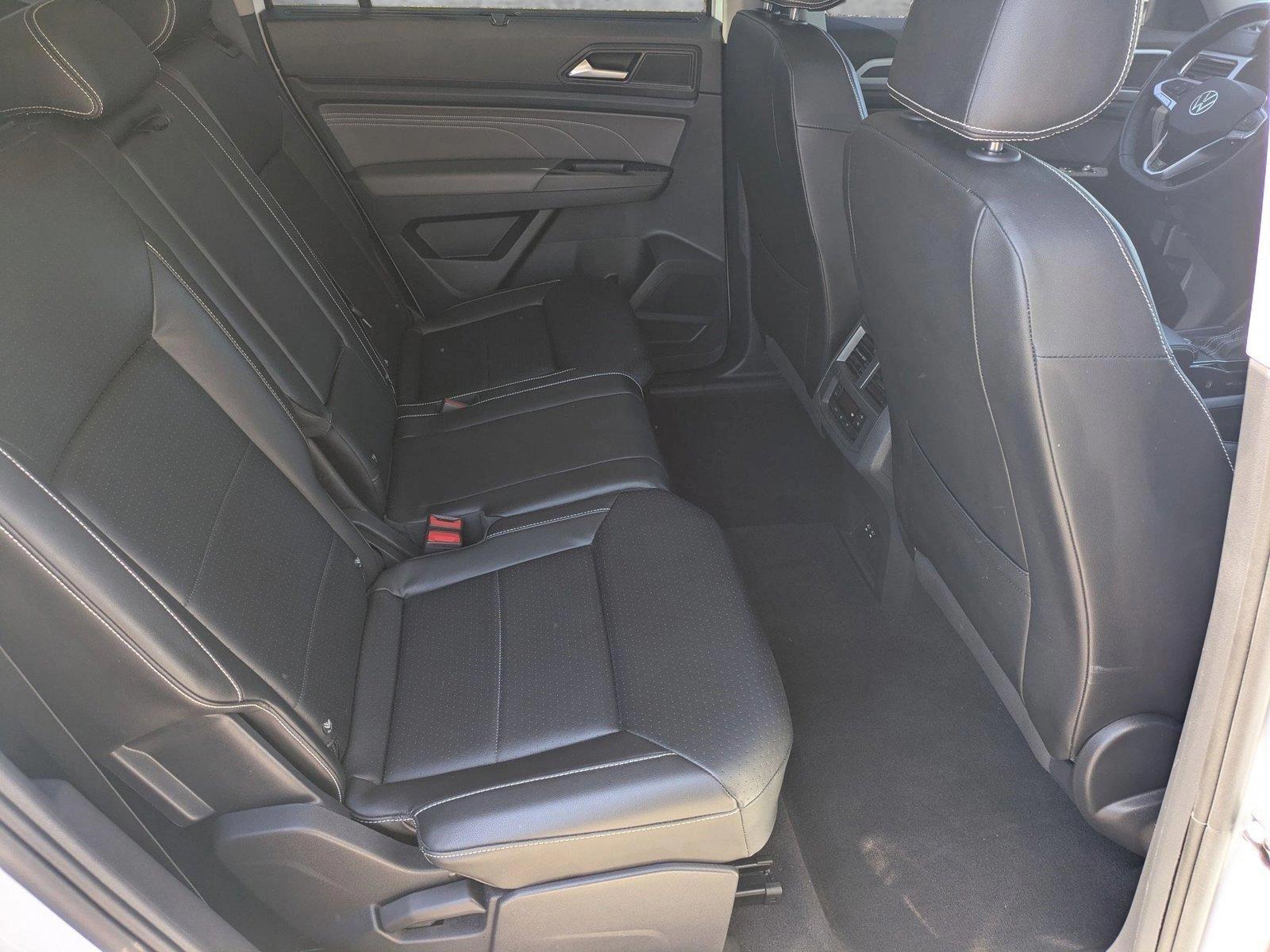 2022 Volkswagen Atlas Vehicle Photo in Sarasota, FL 34231