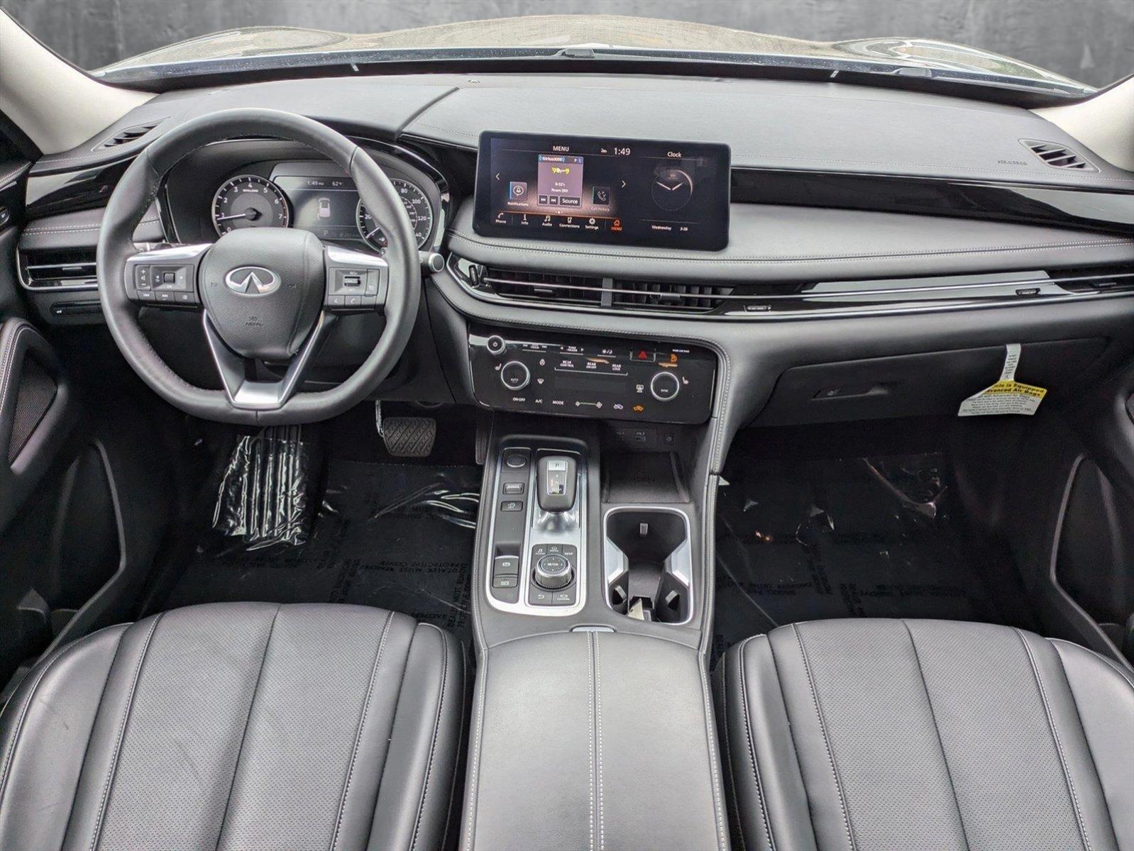2025 INFINITI QX60 Vehicle Photo in Valencia, CA 91355-1794