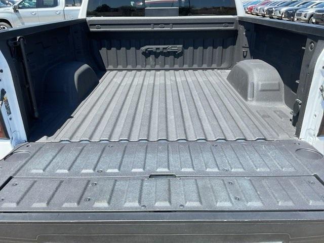 2024 GMC Sierra 1500 Vehicle Photo in ENGLEWOOD, CO 80113-6708