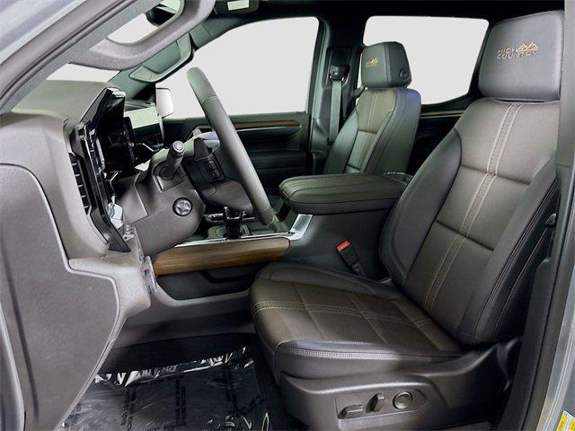 2025 Chevrolet Silverado 1500 Vehicle Photo in PUYALLUP, WA 98371-4149
