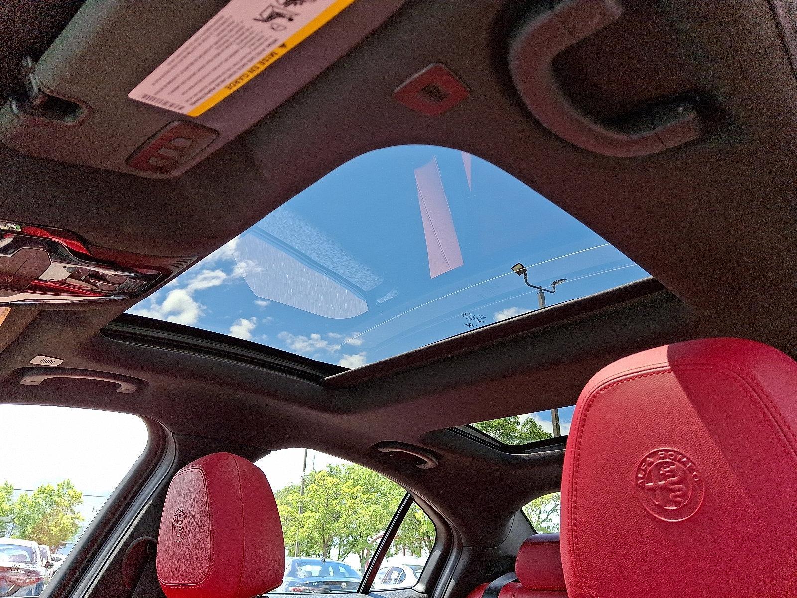 2022 Alfa Romeo Giulia Vehicle Photo in Willow Grove, PA 19090