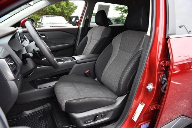 2023 Nissan Rogue Vehicle Photo in Ballwin, MO 63011