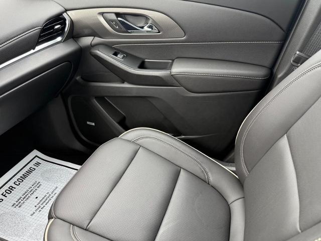 2023 Chevrolet Traverse Vehicle Photo in COLUMBIA, MO 65203-3903