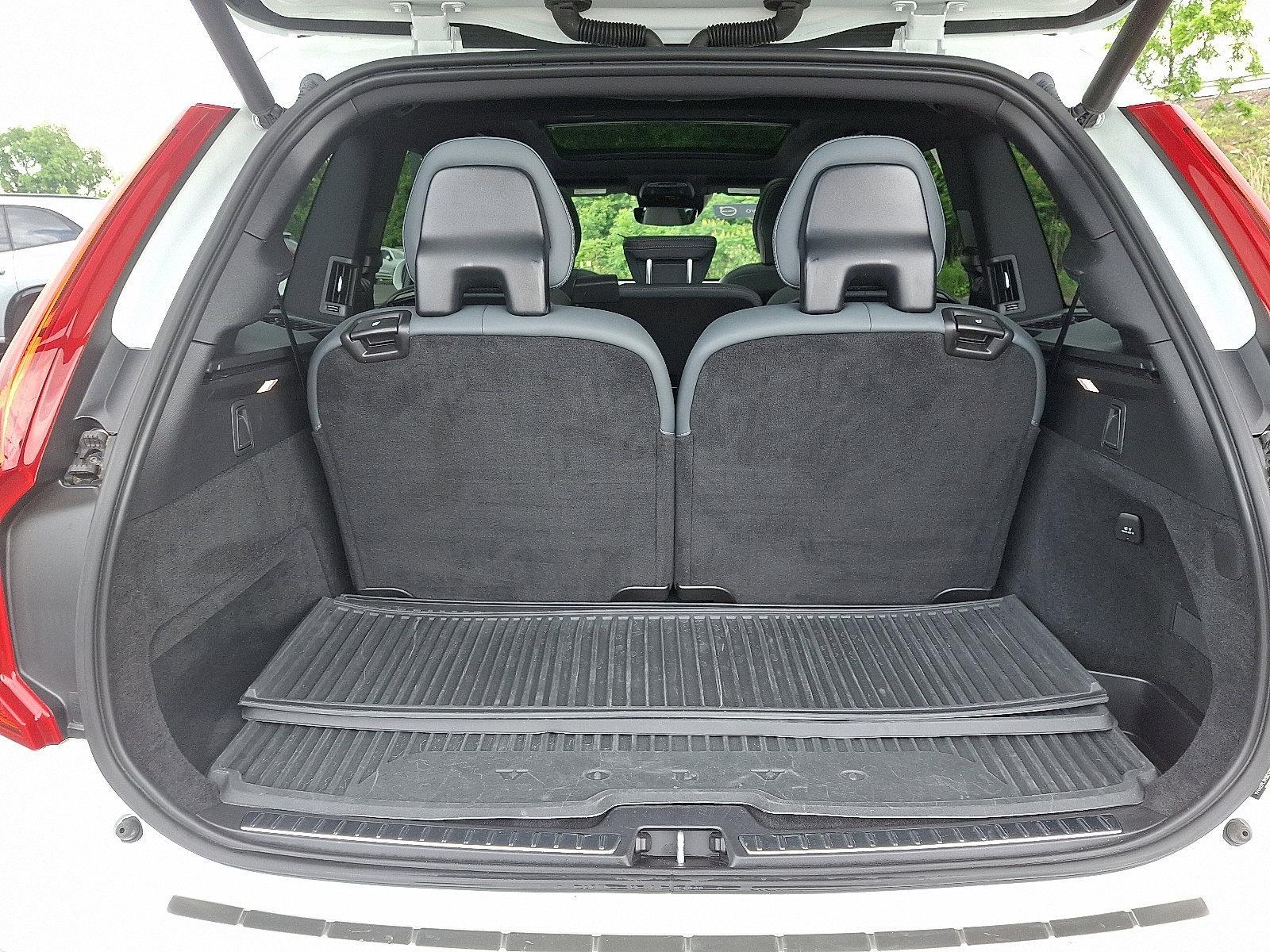 2022 Volvo XC90 Vehicle Photo in Trevose, PA 19053