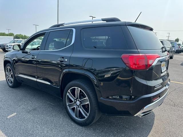 2017 GMC Acadia Vehicle Photo in COLUMBIA, MO 65203-3903