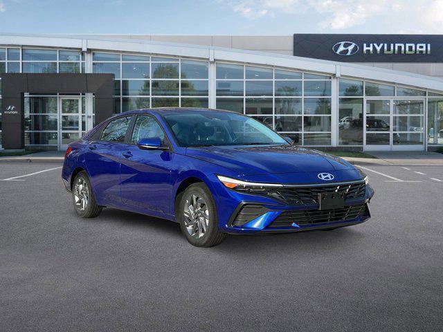 2024 Hyundai ELANTRA Vehicle Photo in O'Fallon, IL 62269