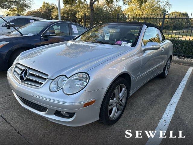 2006 Mercedes-Benz CLK-Class Vehicle Photo in DALLAS, TX 75209